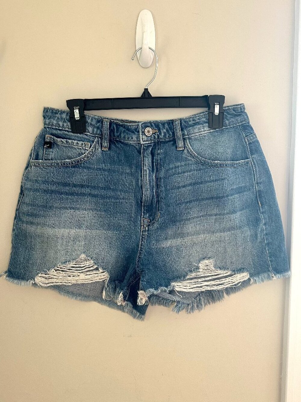 KanCan Women's High Rise Distressed Denim/Jean Shorts Size 11 / 29